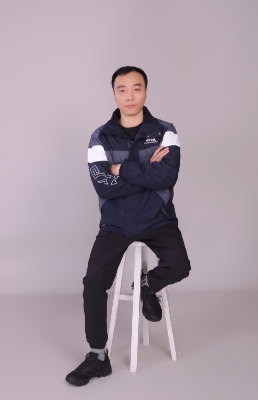 一只孤单的猫的第一张照片--闽侯认干亲服务网